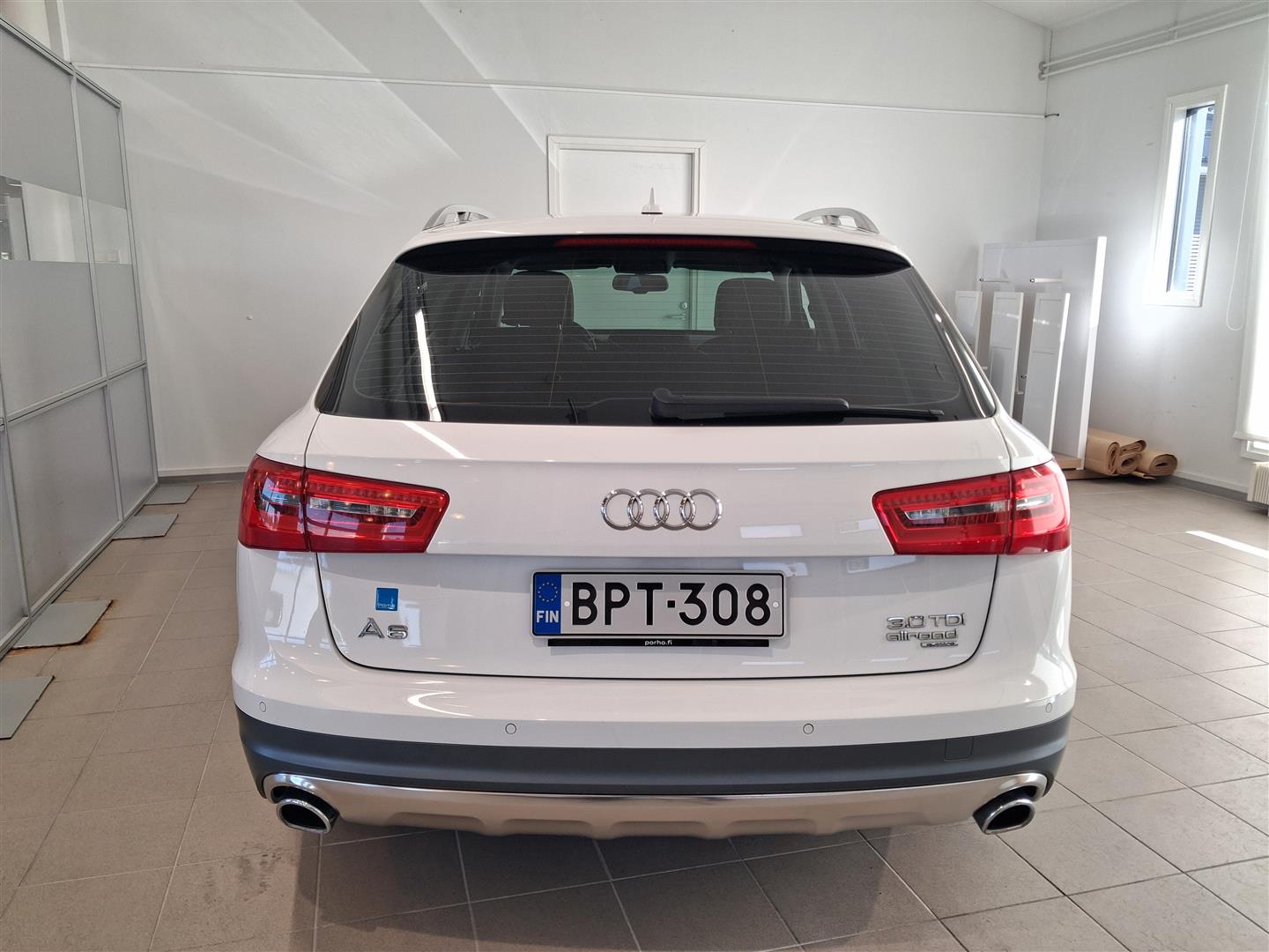 AUDI A6 allroad quattro 2012