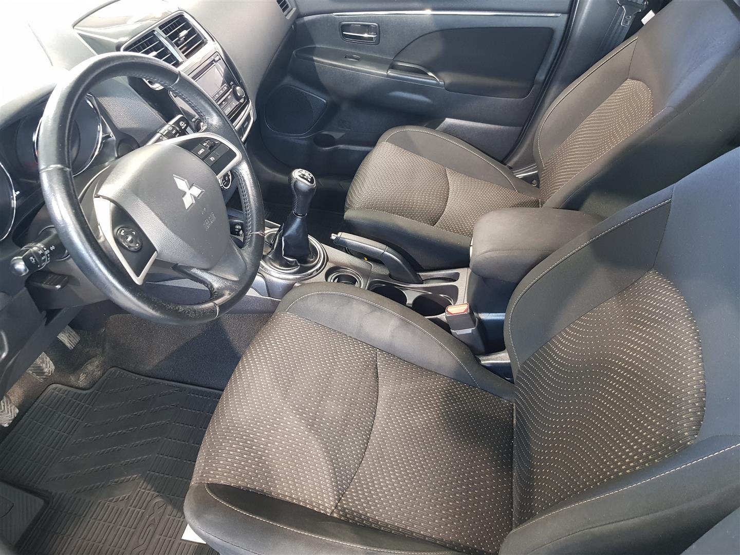 MITSUBISHI ASX 2015