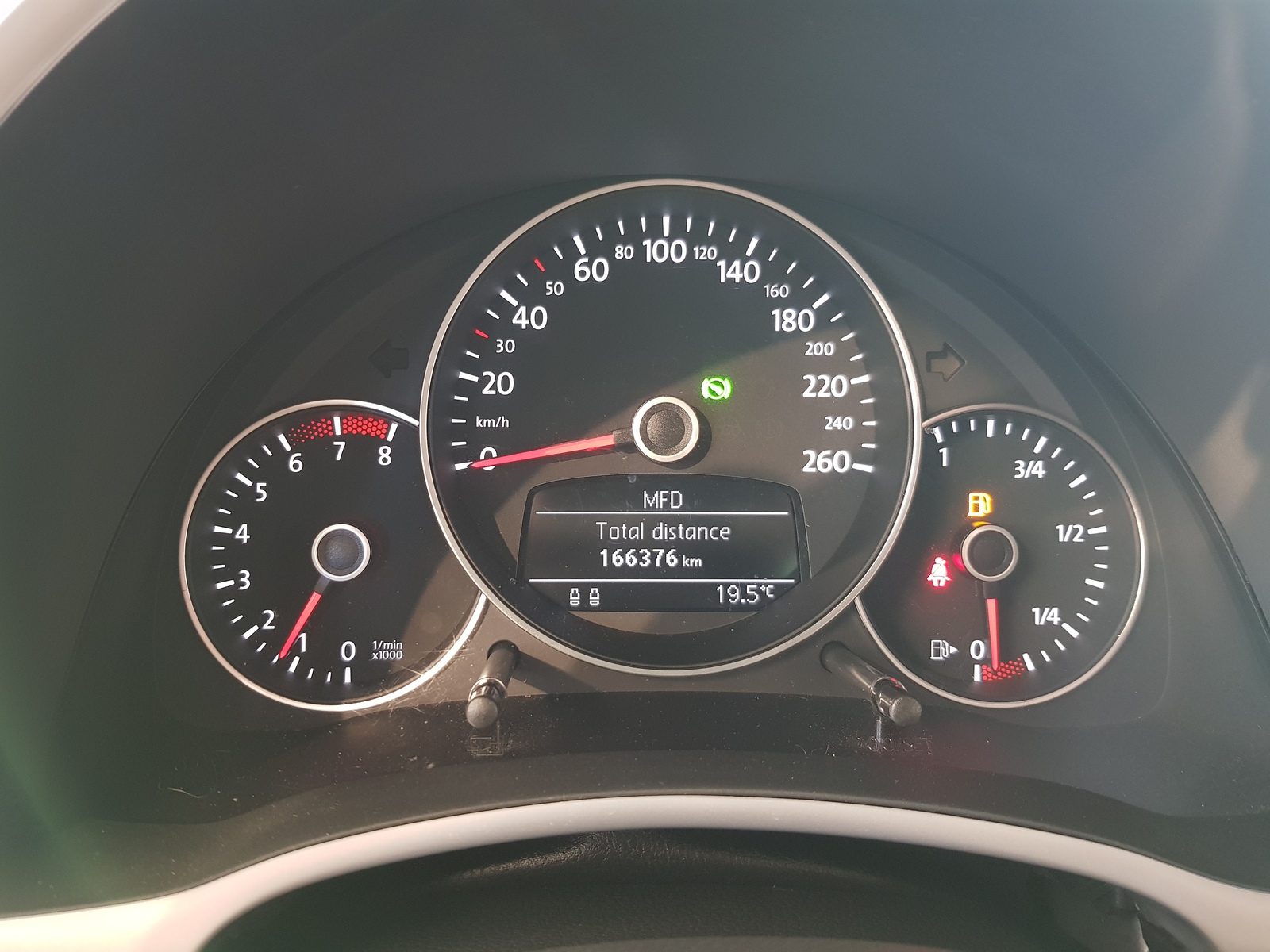 VOLKSWAGEN Beetle 2012