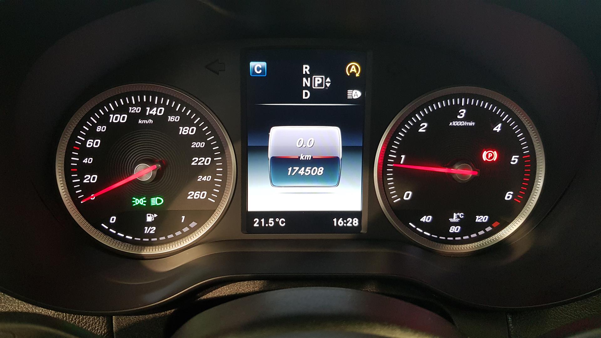 MERCEDES-BENZ C 2015