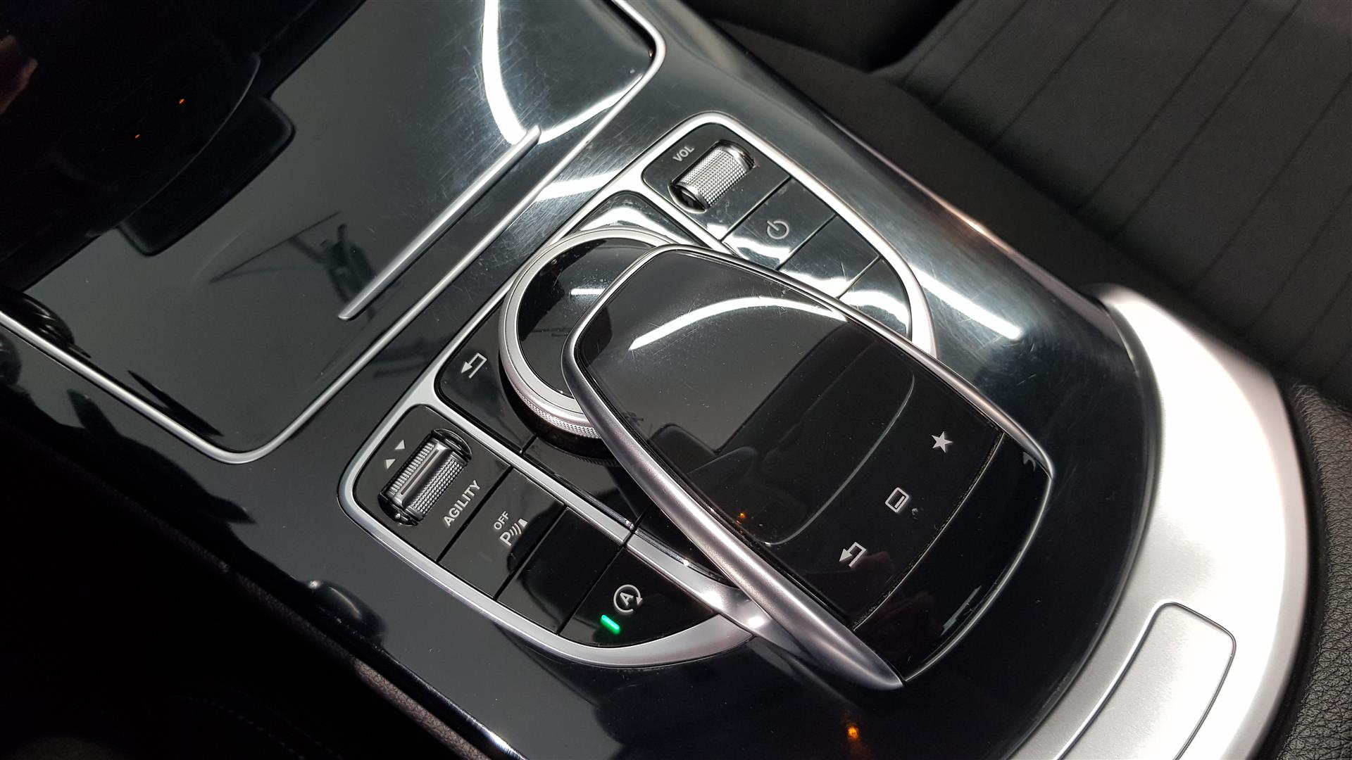 MERCEDES-BENZ C 2015