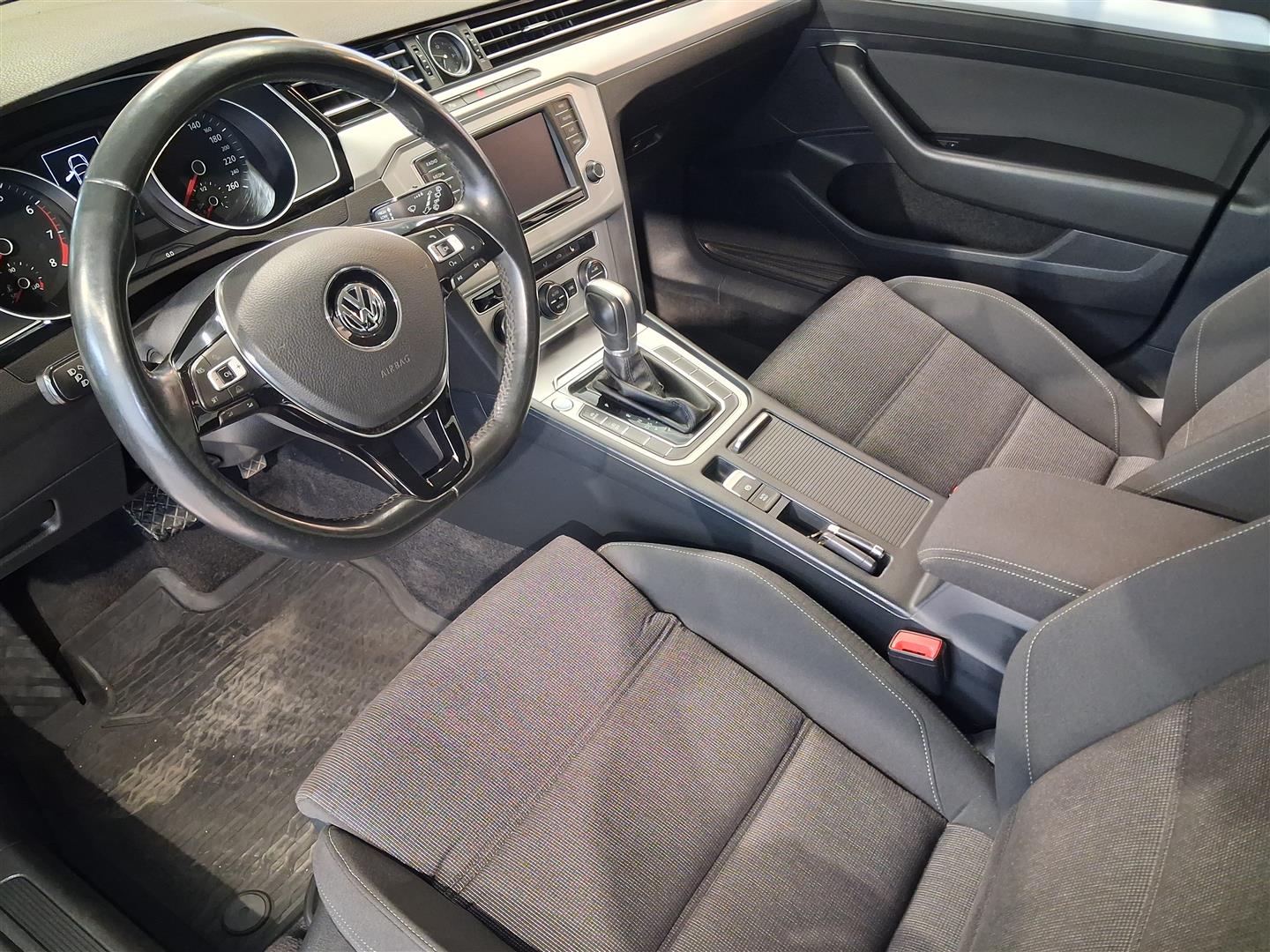 VOLKSWAGEN Passat 2015