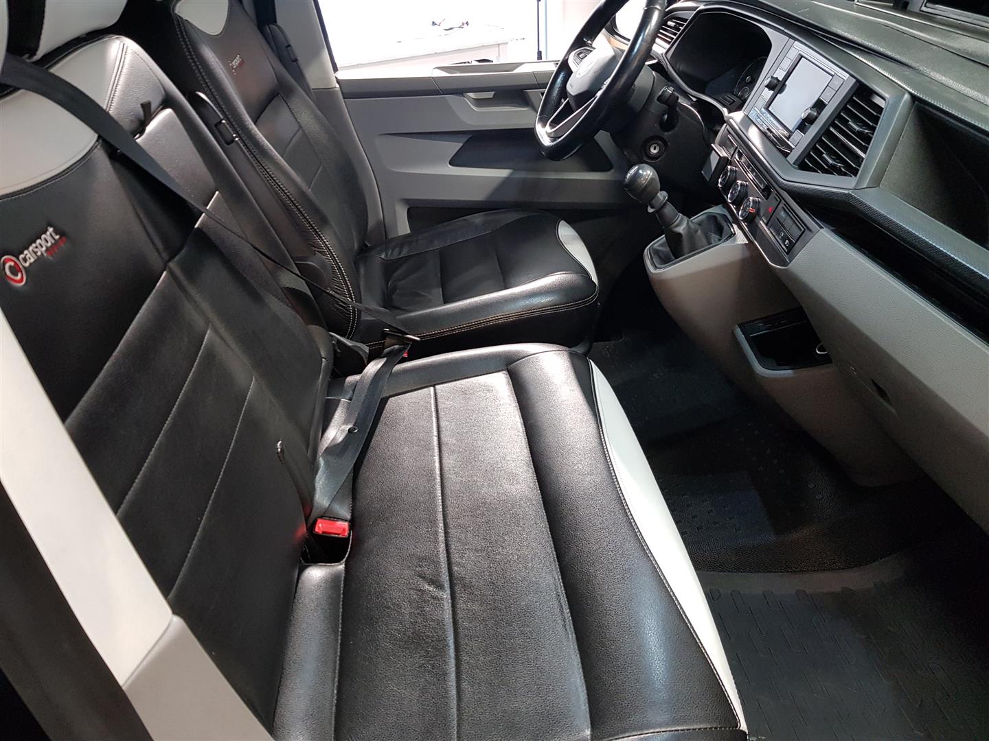 VOLKSWAGEN Transporter 2021