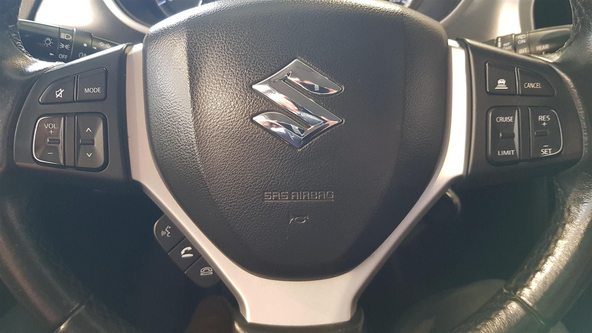 SUZUKI Vitara 2015