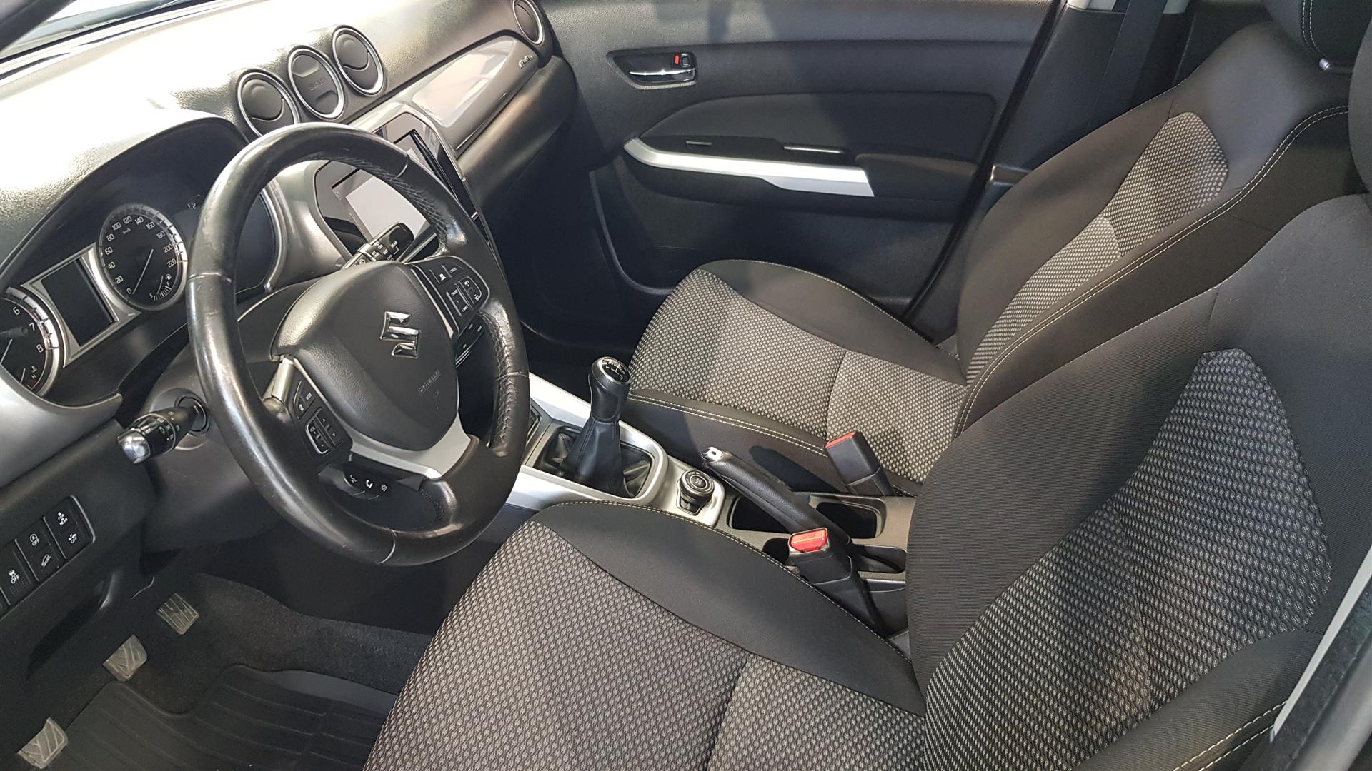 SUZUKI Vitara 2015