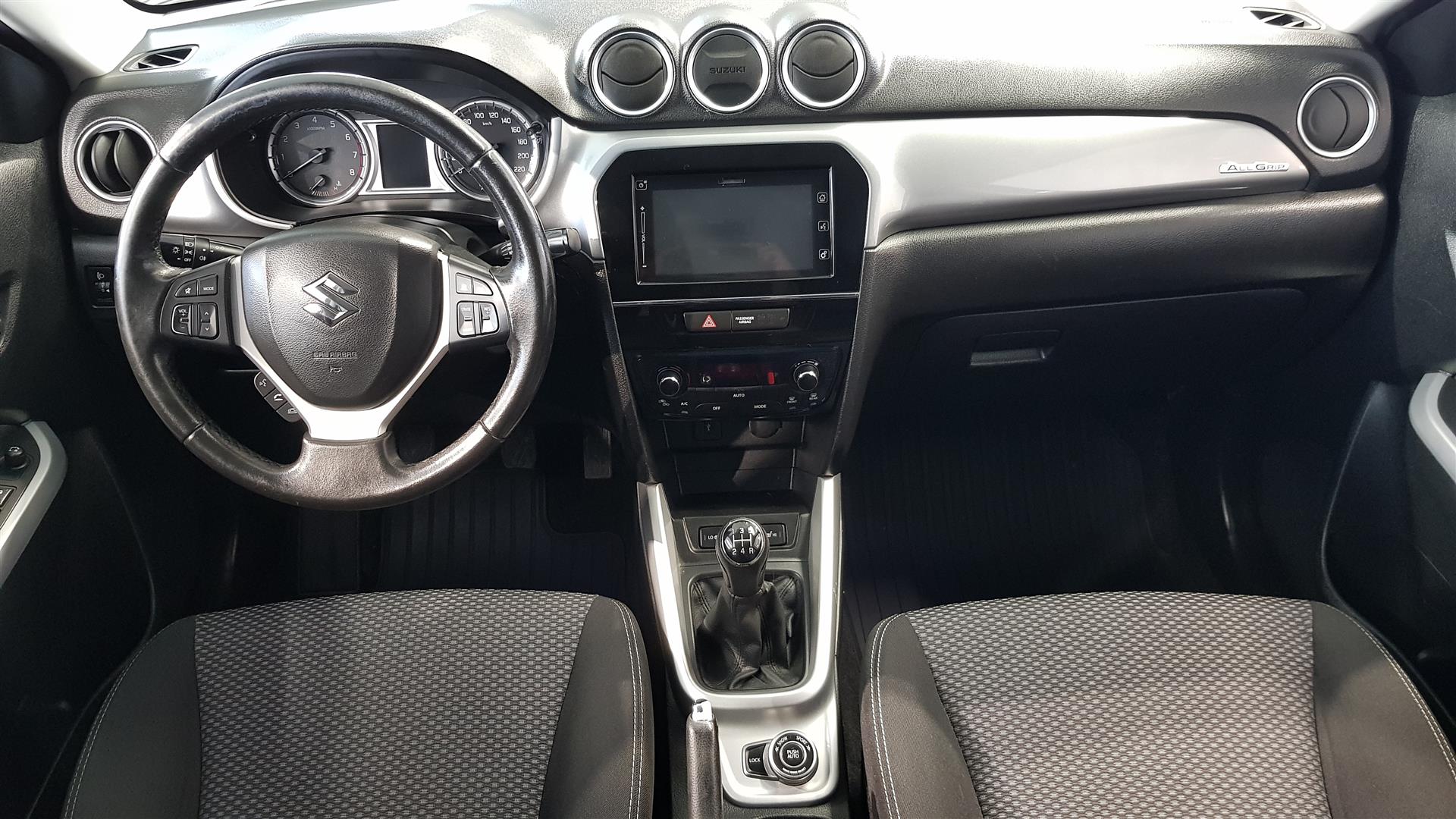 SUZUKI Vitara 2015