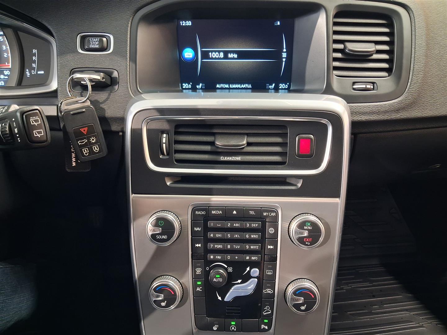 VOLVO V60 Cross Country 2017