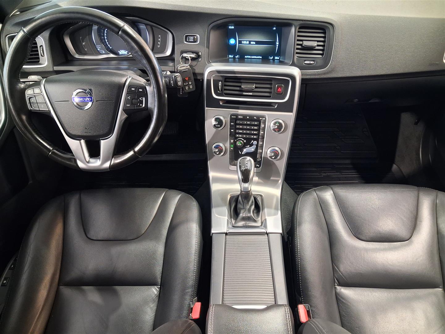 VOLVO V60 Cross Country 2017