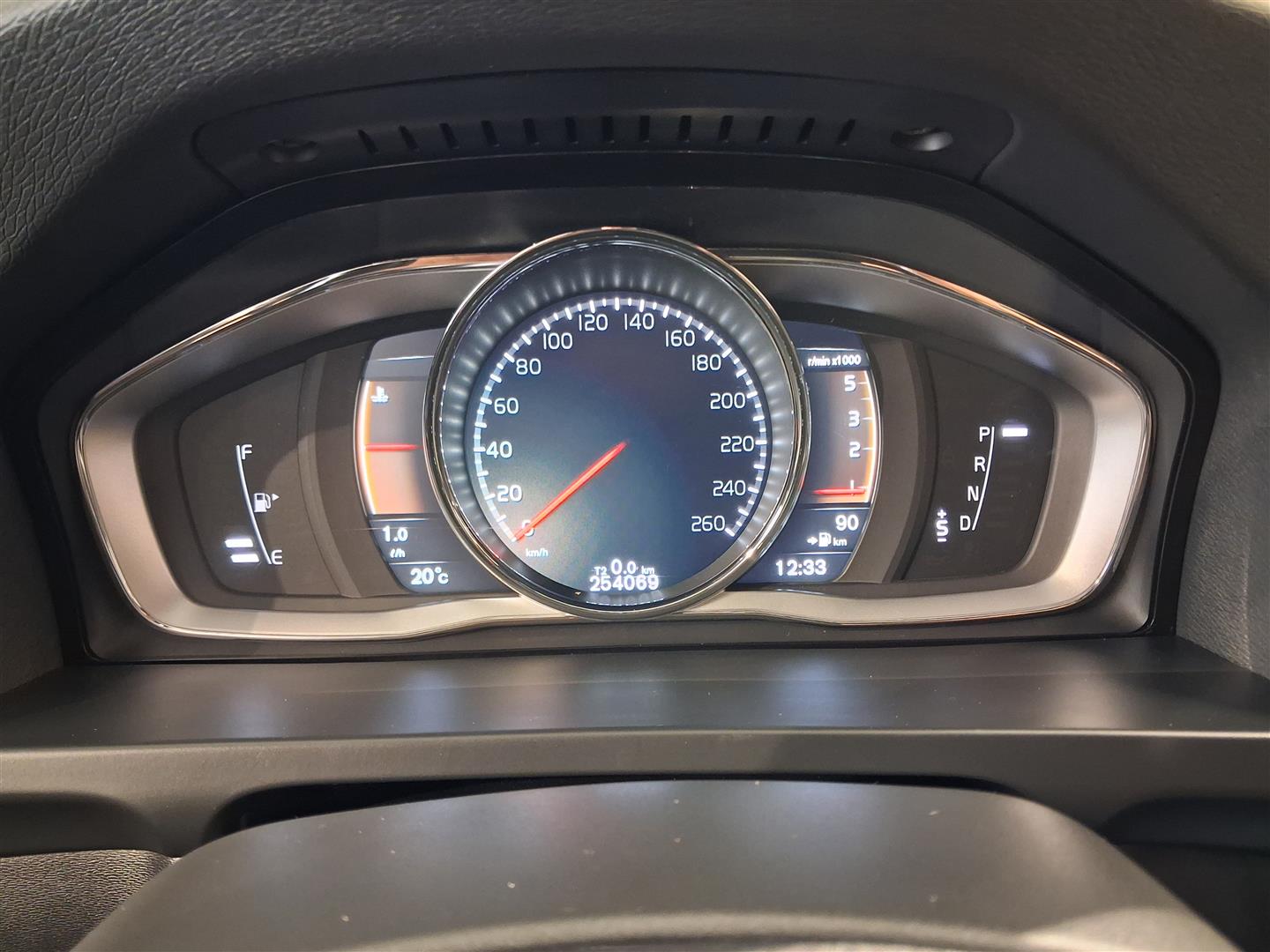 VOLVO V60 Cross Country 2017