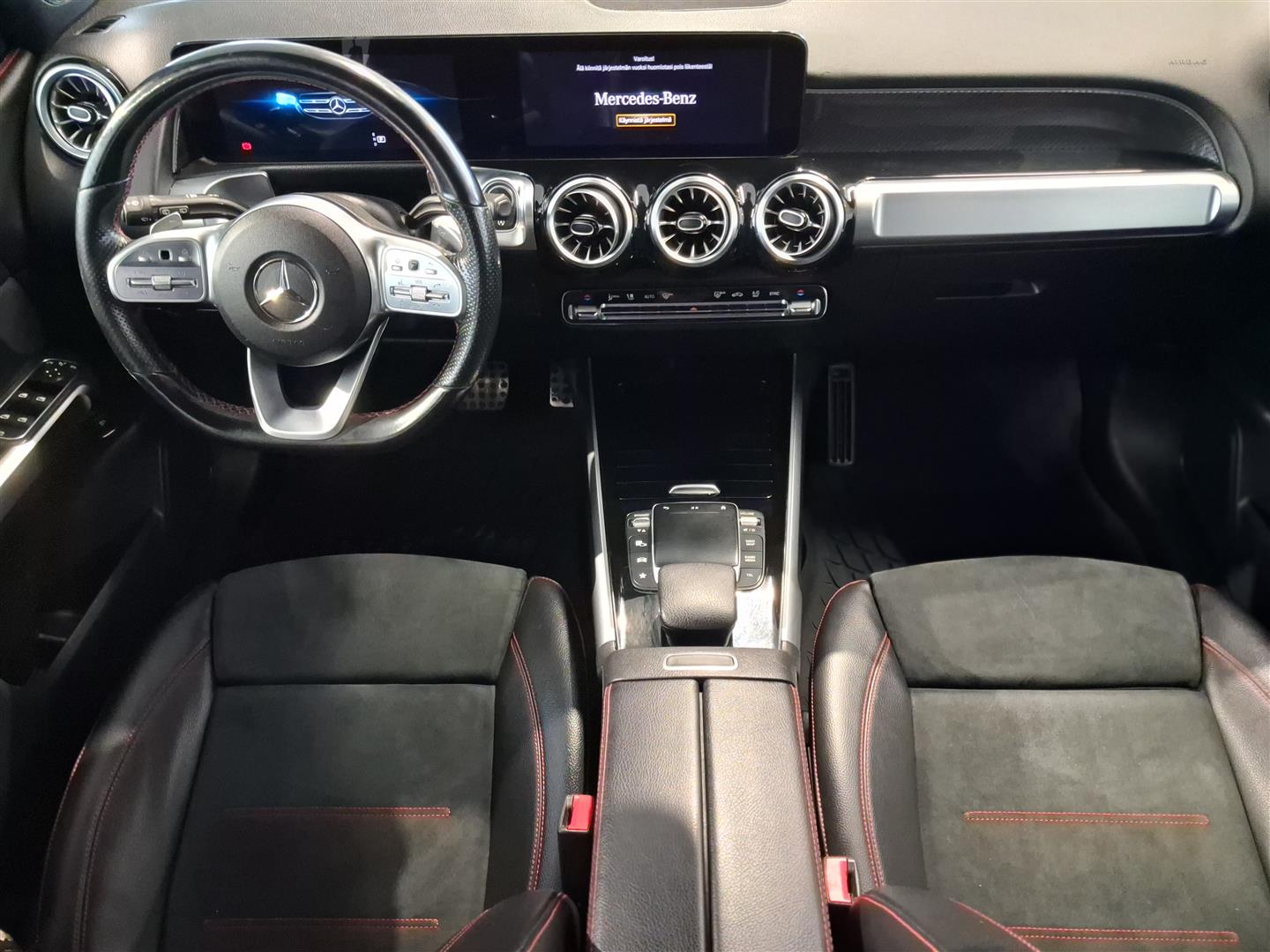 MERCEDES-BENZ GLB 2021