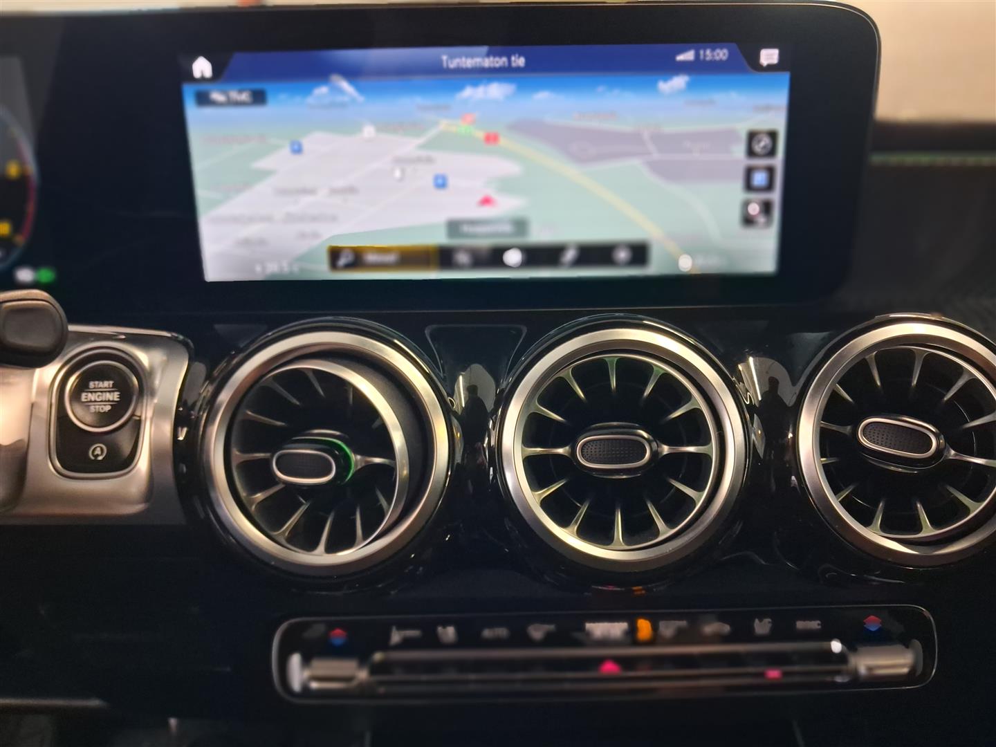 MERCEDES-BENZ GLB 2021