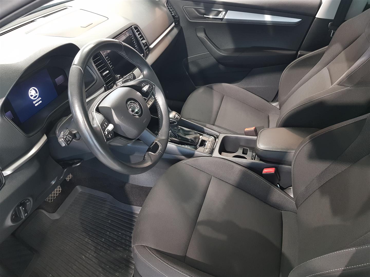SKODA Karoq 2023