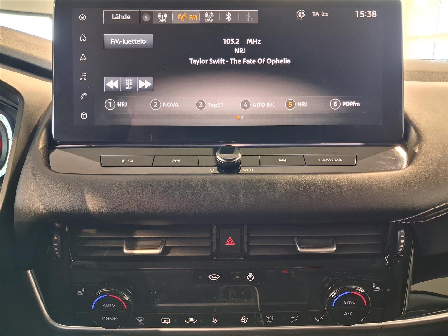 NISSAN Qashqai 2023