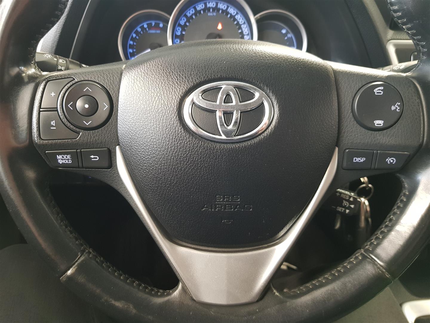 TOYOTA Auris 2014