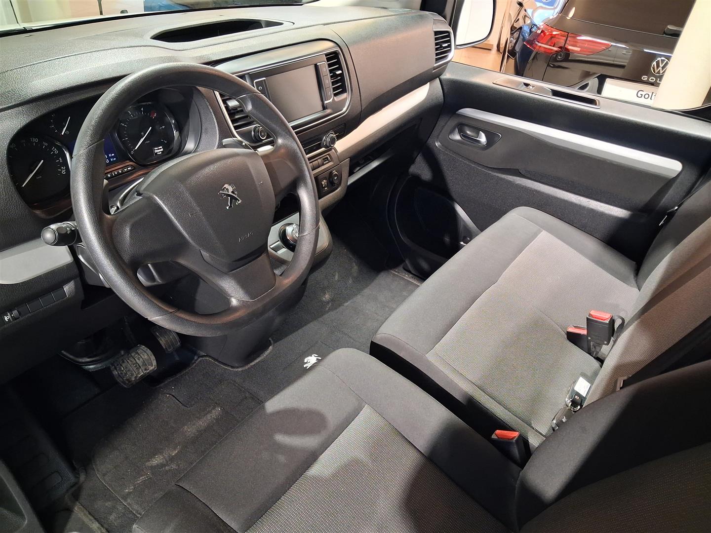 PEUGEOT Traveller 2022