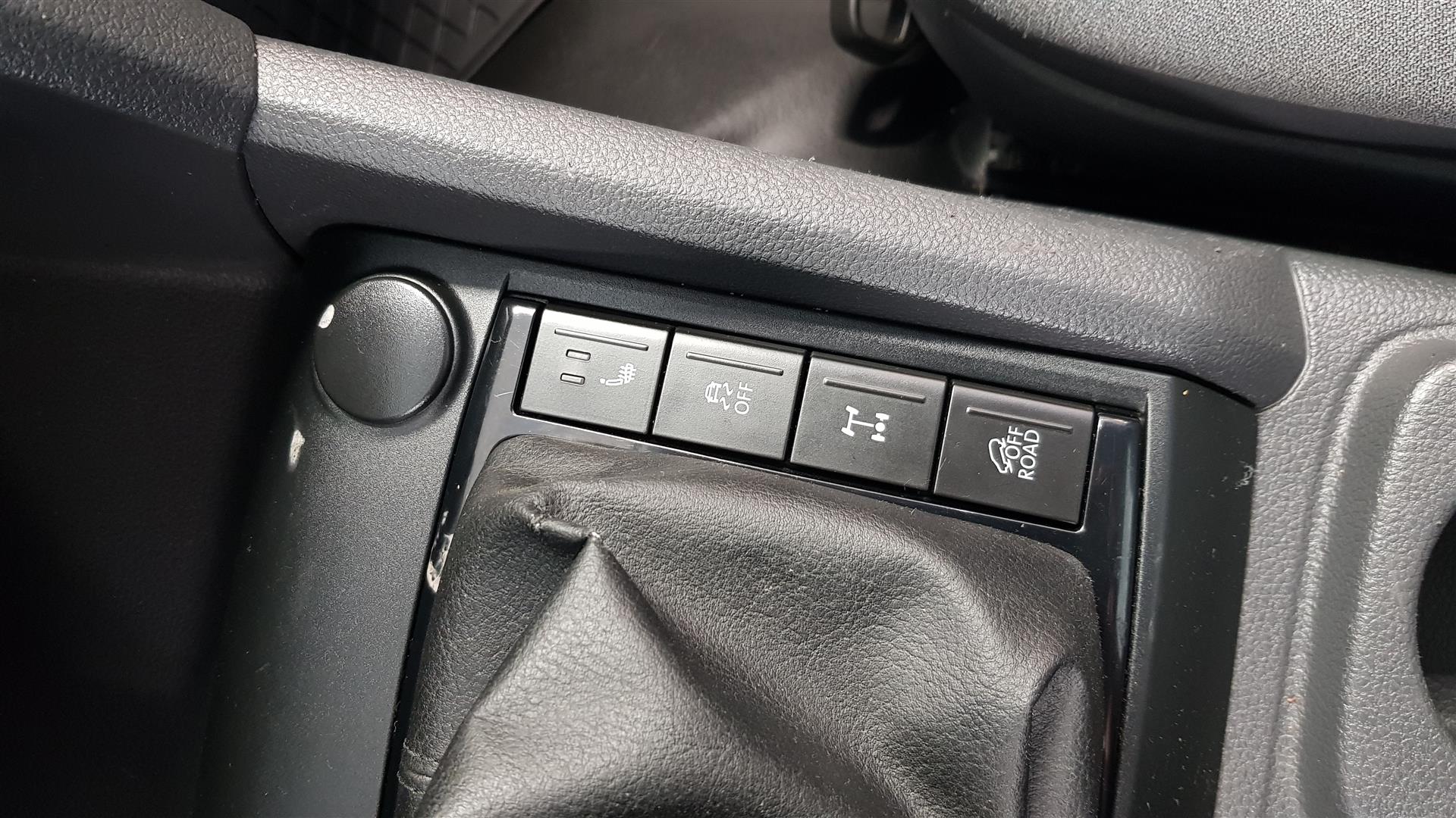 VOLKSWAGEN Amarok 2013