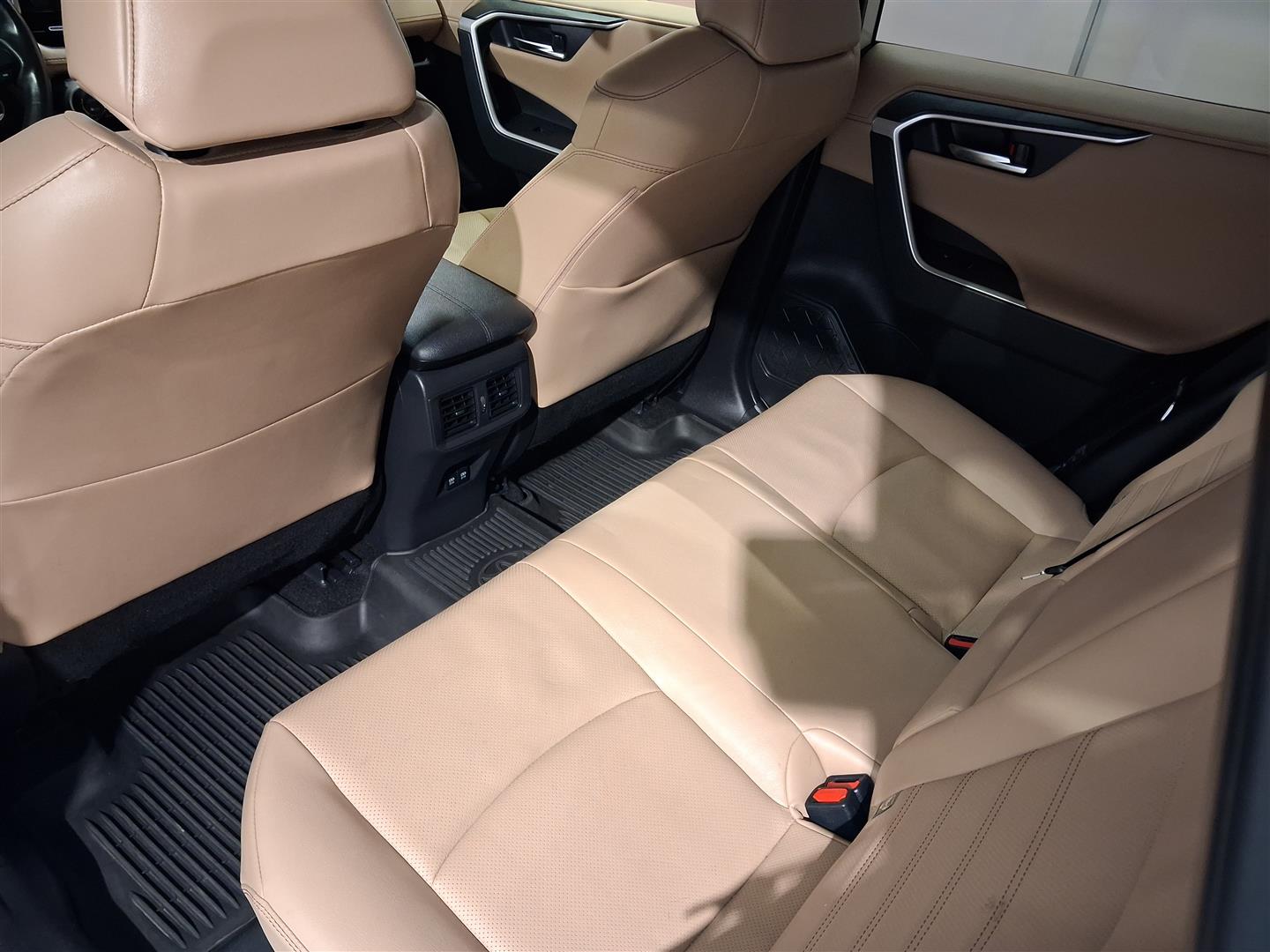 TOYOTA RAV4 2020