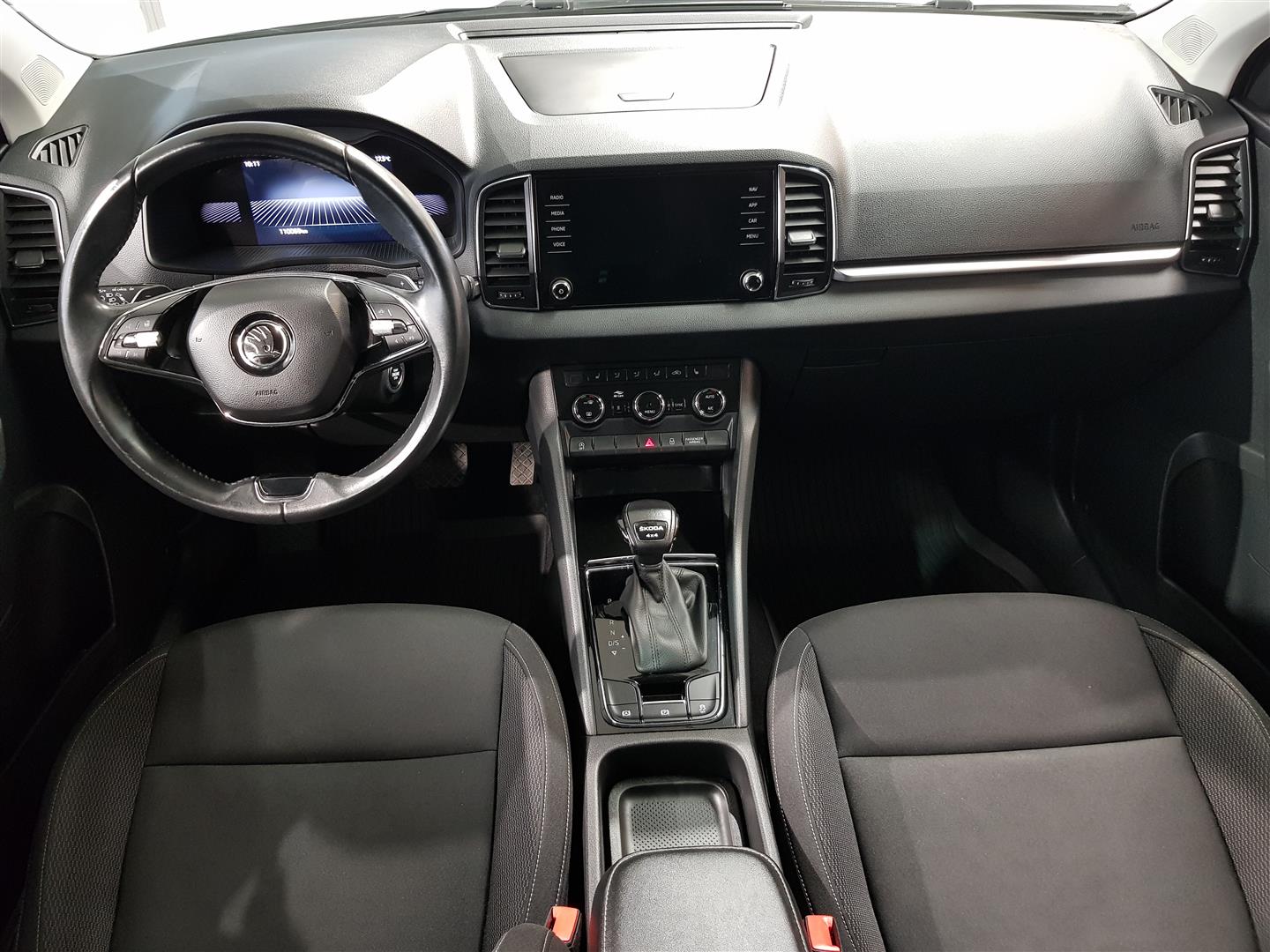 SKODA Karoq 2023
