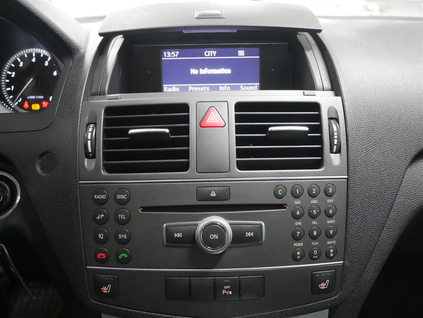 MERCEDES-BENZ C 2010