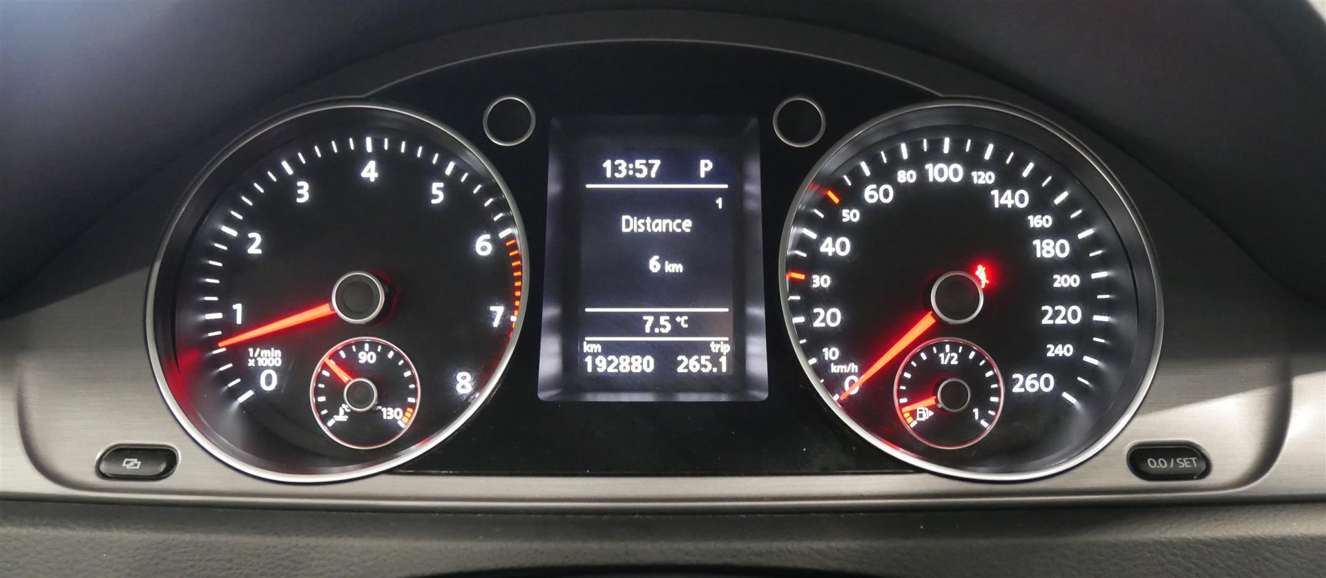 VOLKSWAGEN Passat 2012