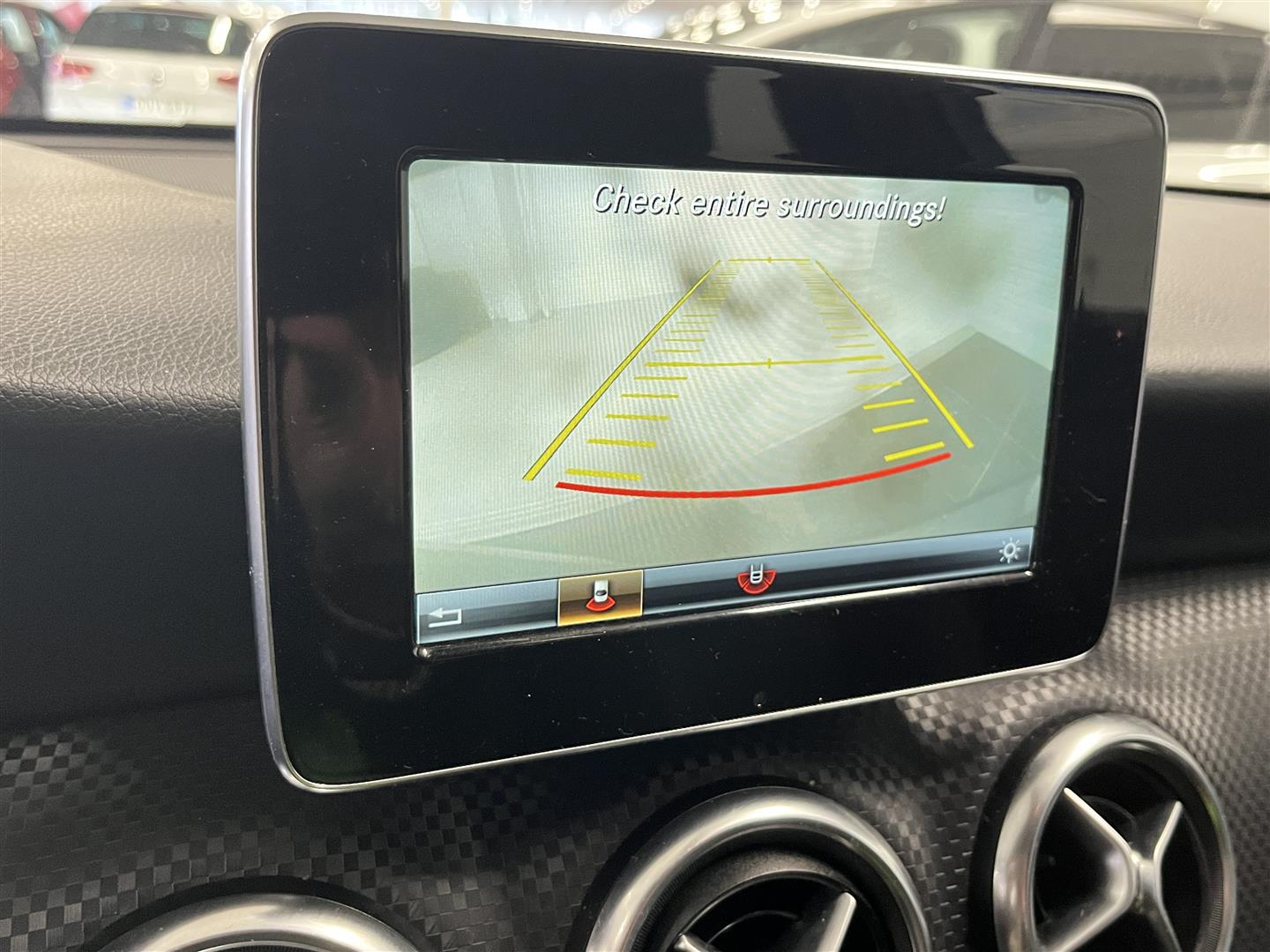 MERCEDES-BENZ A 2017