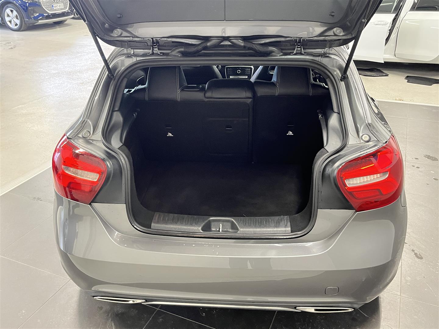 MERCEDES-BENZ A 2017