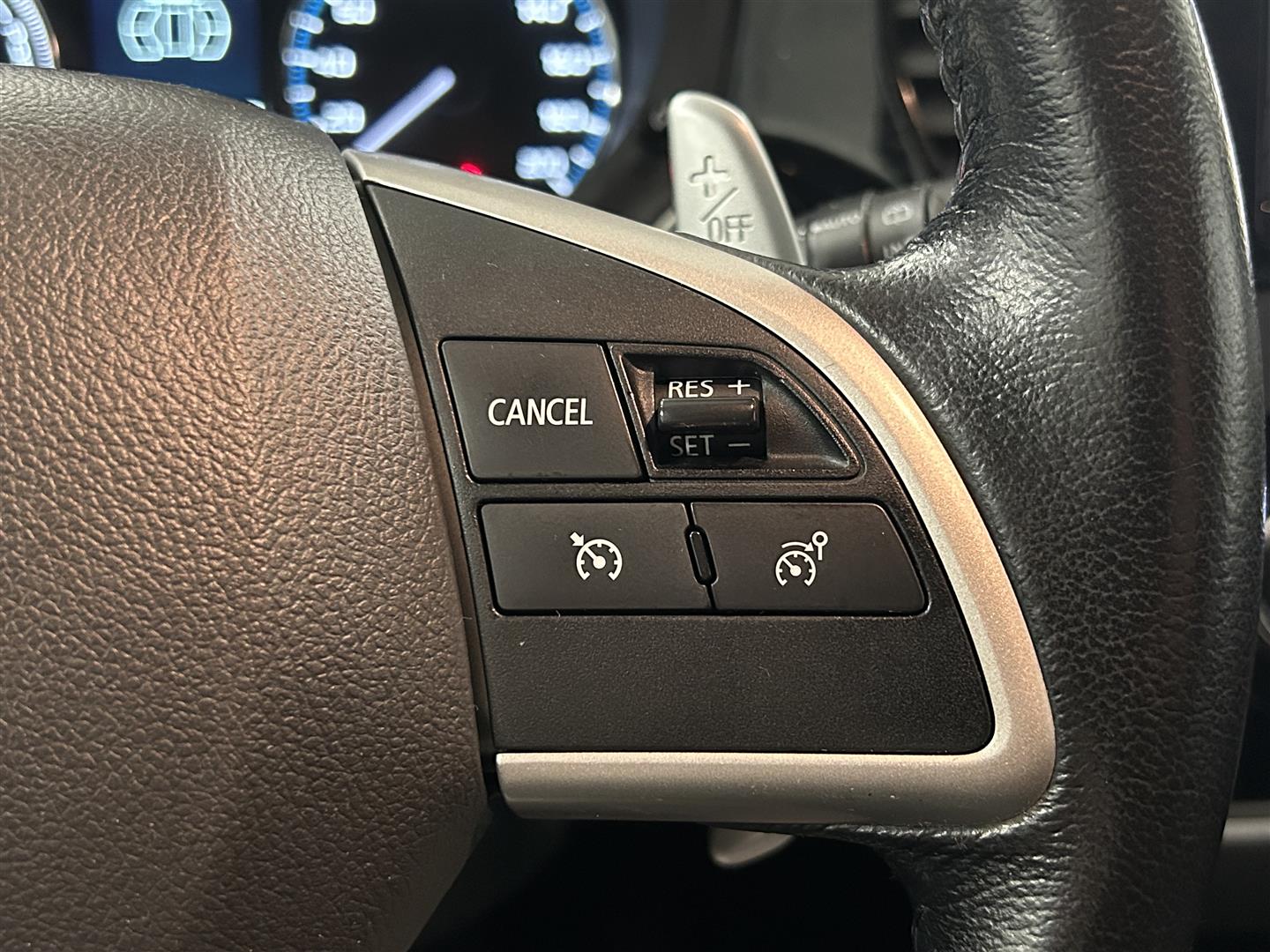 MITSUBISHI Outlander PHEV 2014