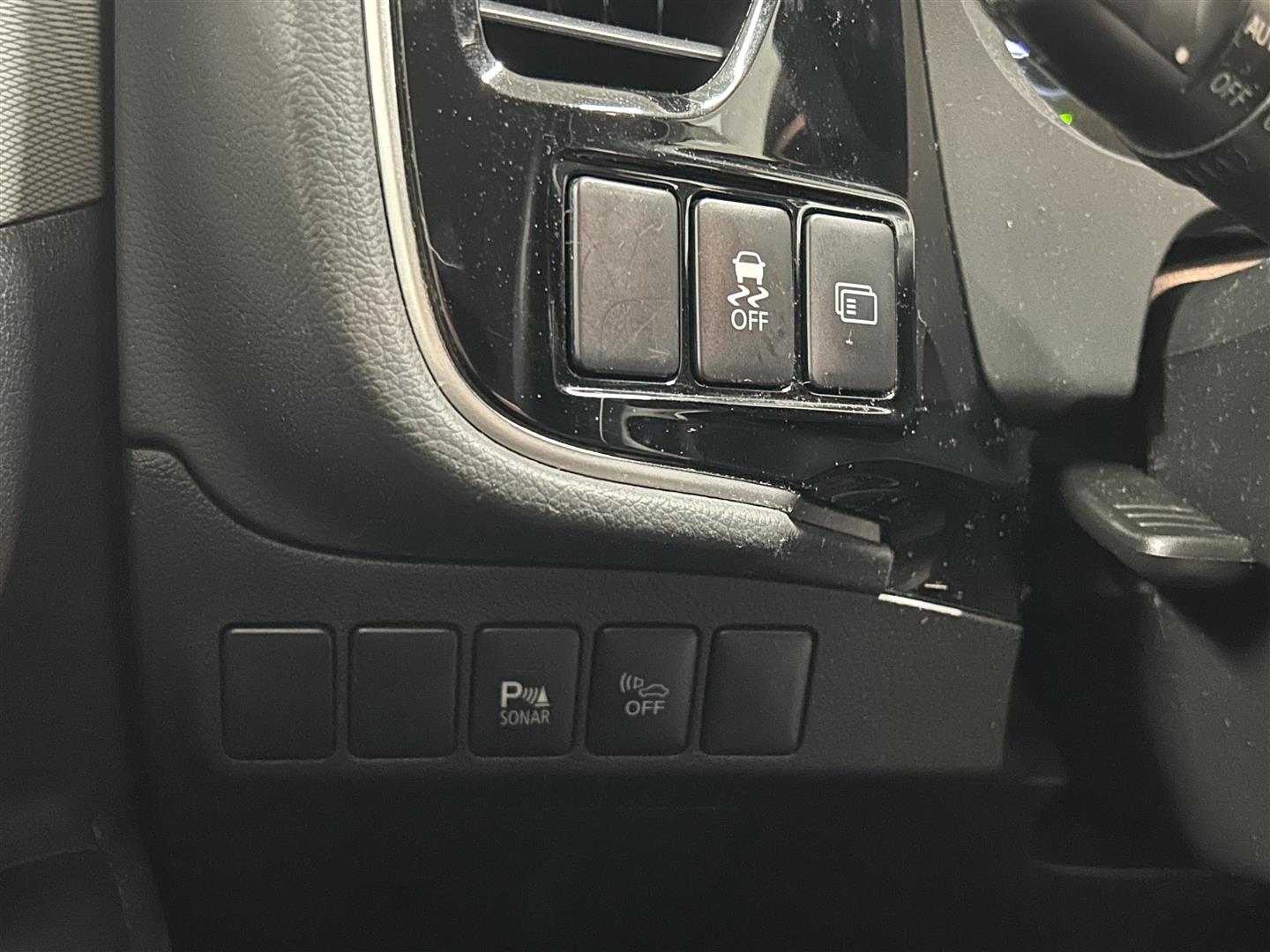 MITSUBISHI Outlander PHEV 2014