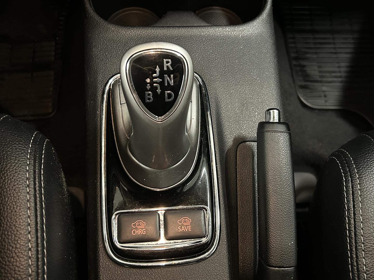 MITSUBISHI Outlander PHEV 2014