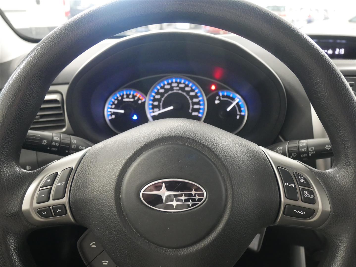 SUBARU Forester 2011