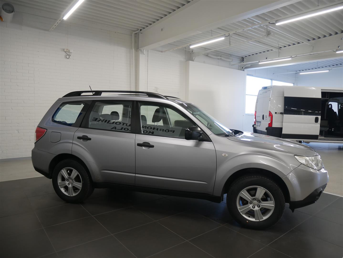 SUBARU Forester 2011