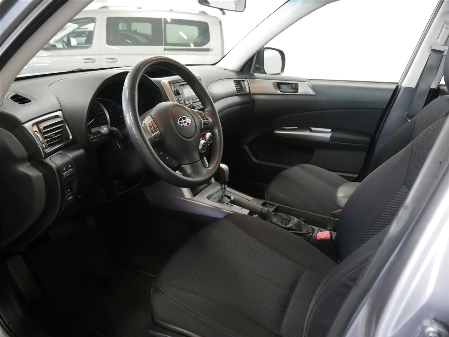 SUBARU Forester 2011