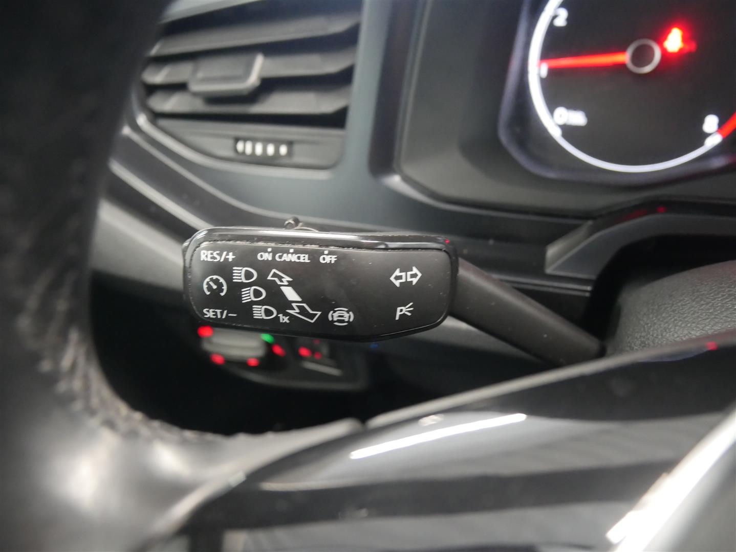 VOLKSWAGEN Polo 2019