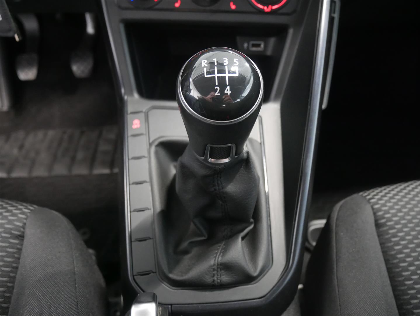 VOLKSWAGEN Polo 2019