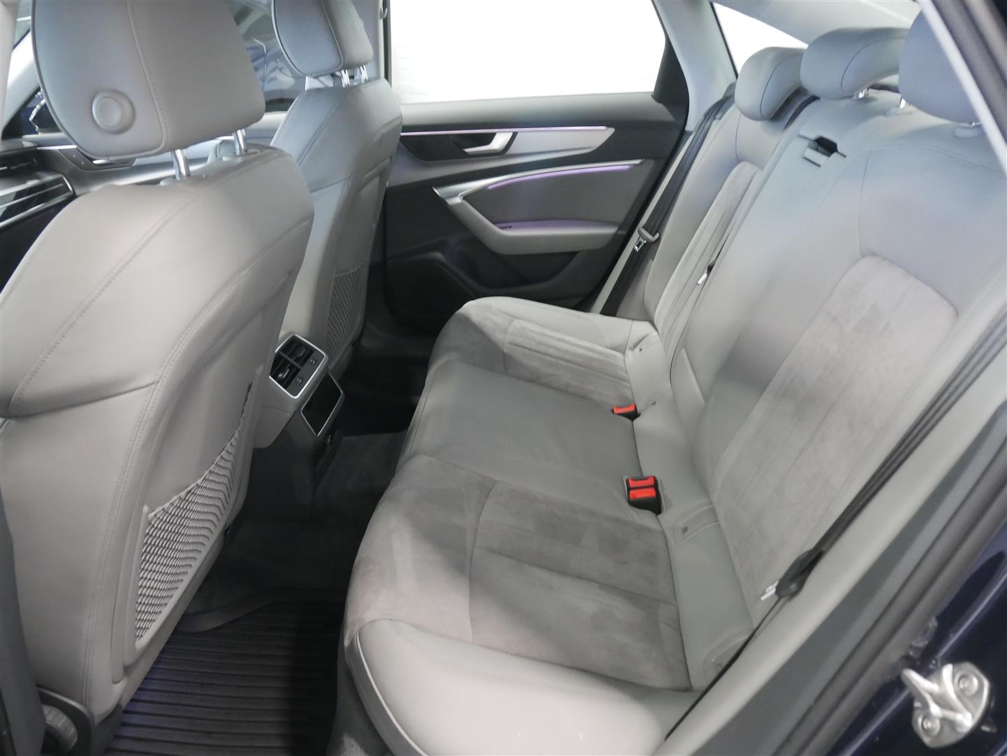 AUDI A6 2021