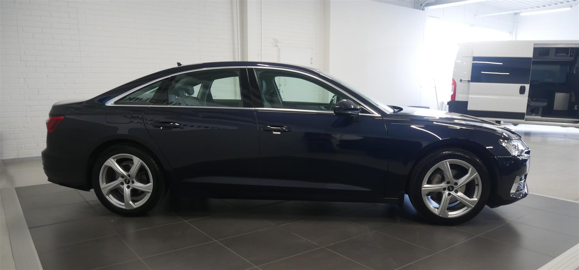 AUDI A6 2021