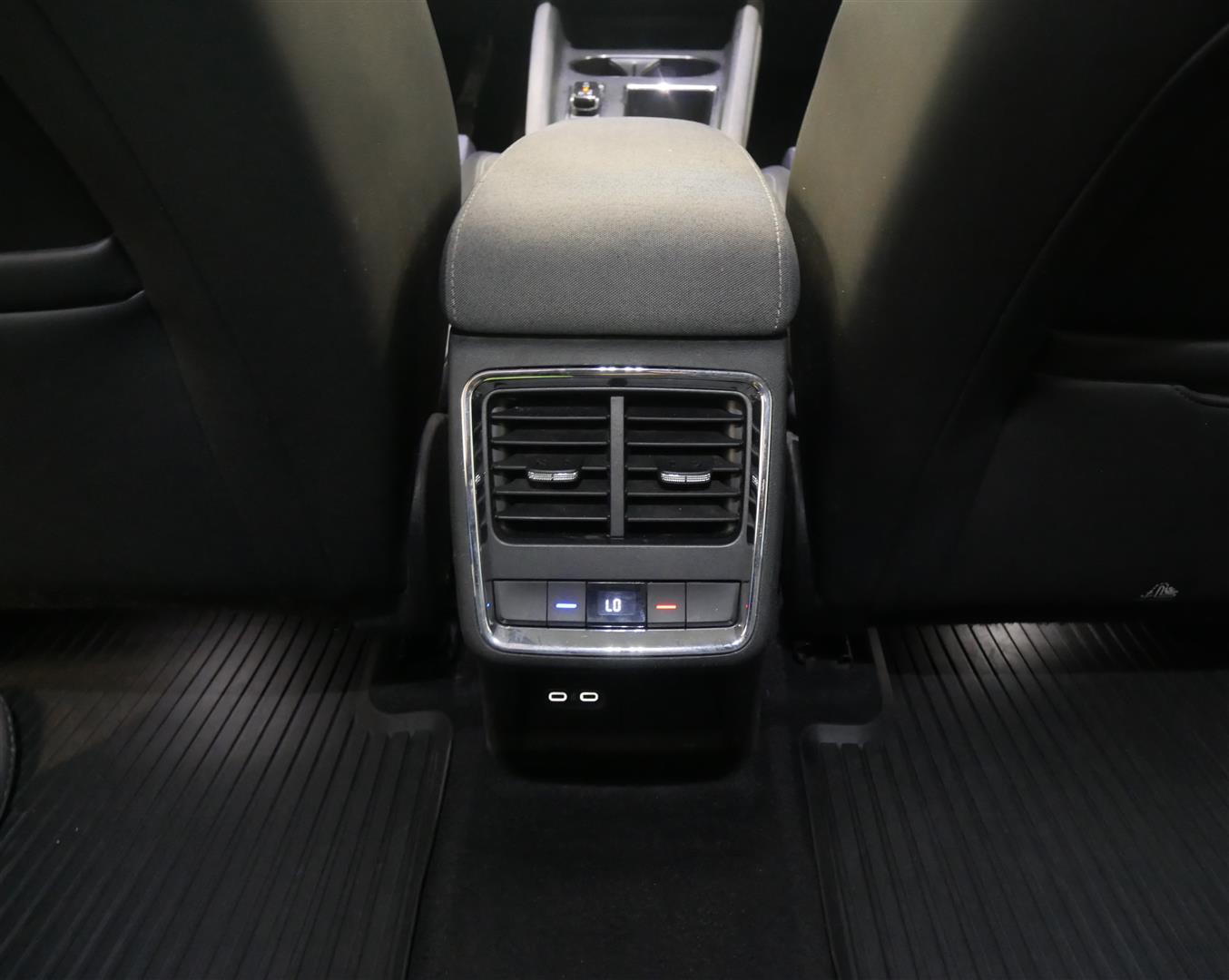 SKODA Enyaq 2021