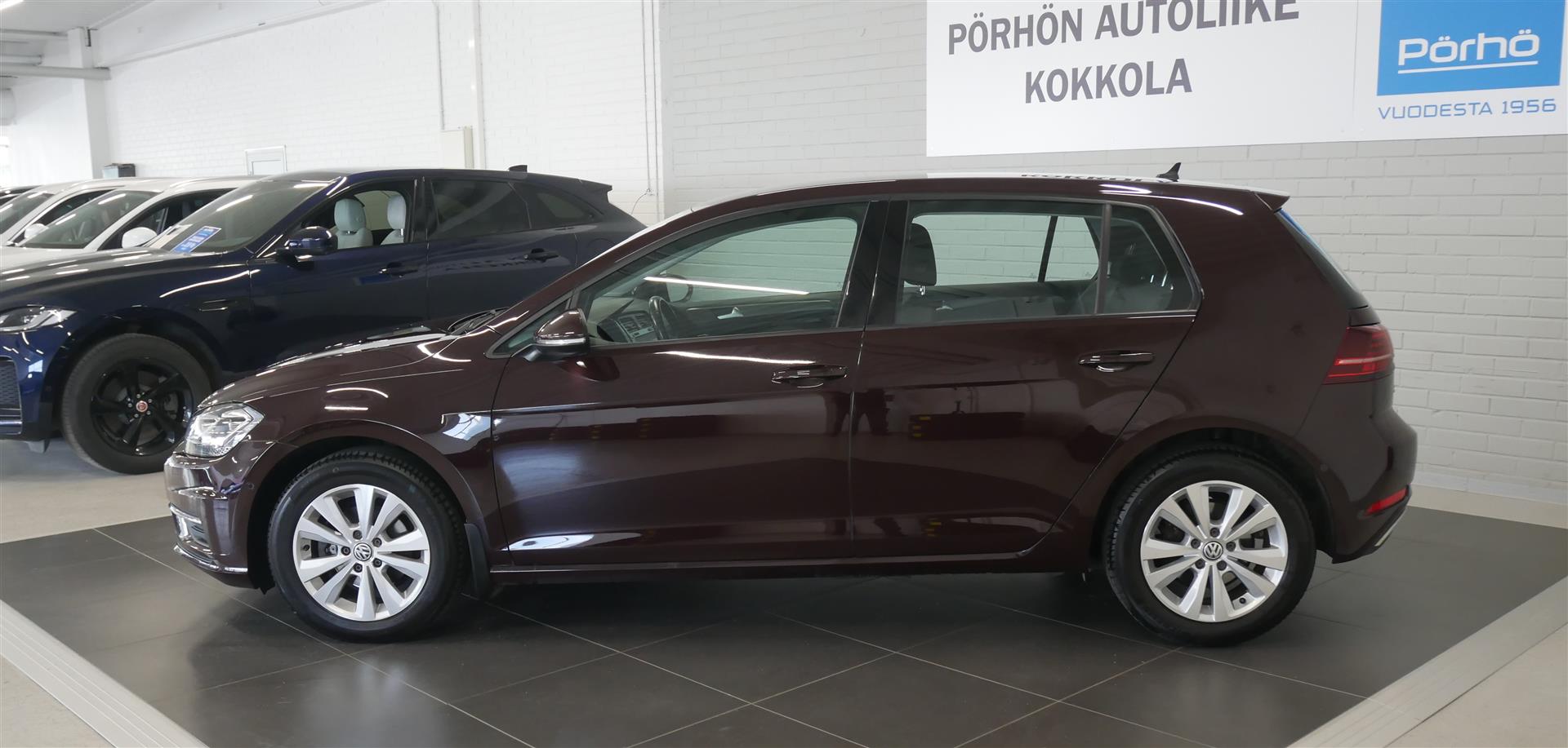 VOLKSWAGEN Golf 2018