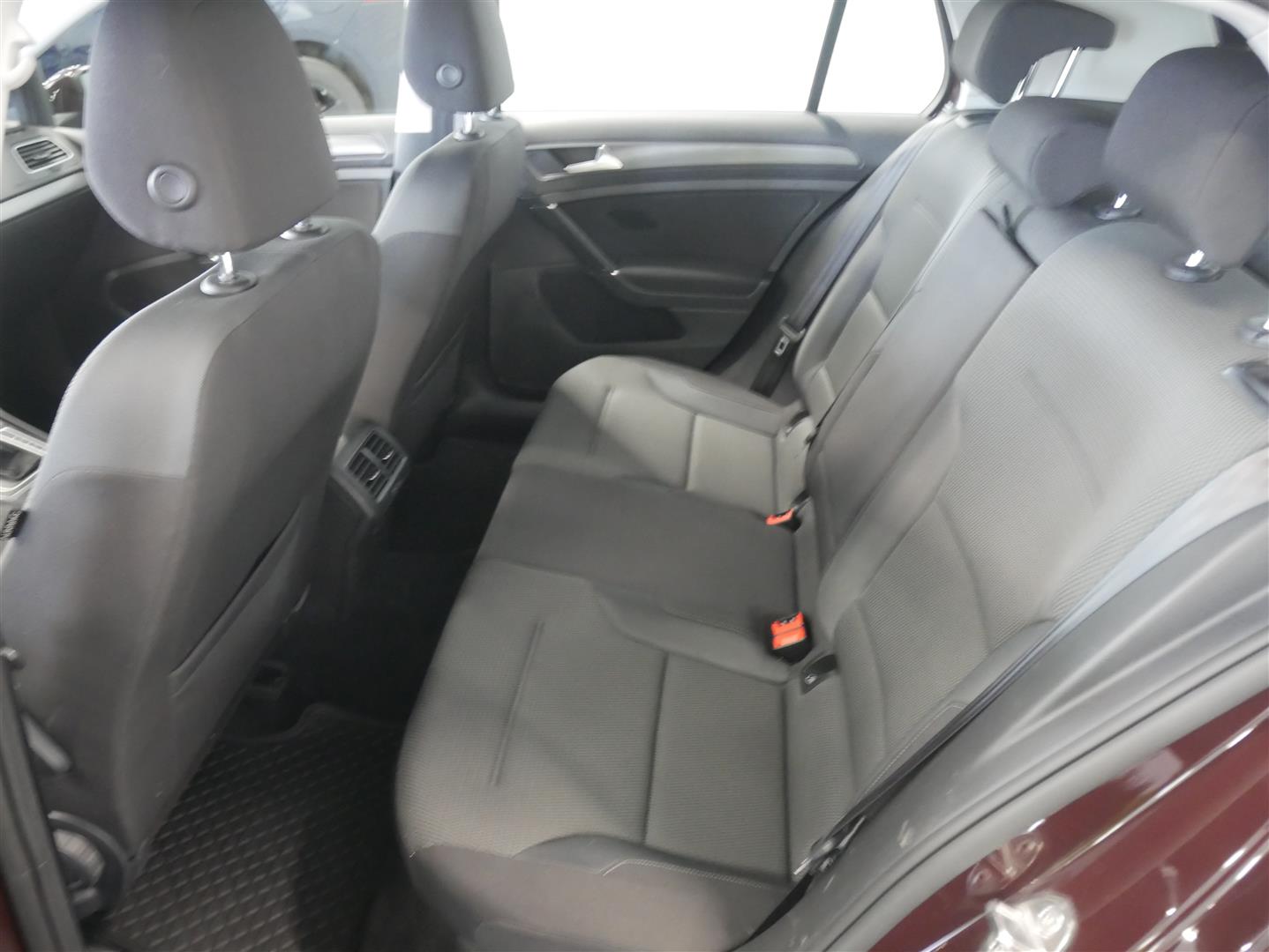 VOLKSWAGEN Golf 2018