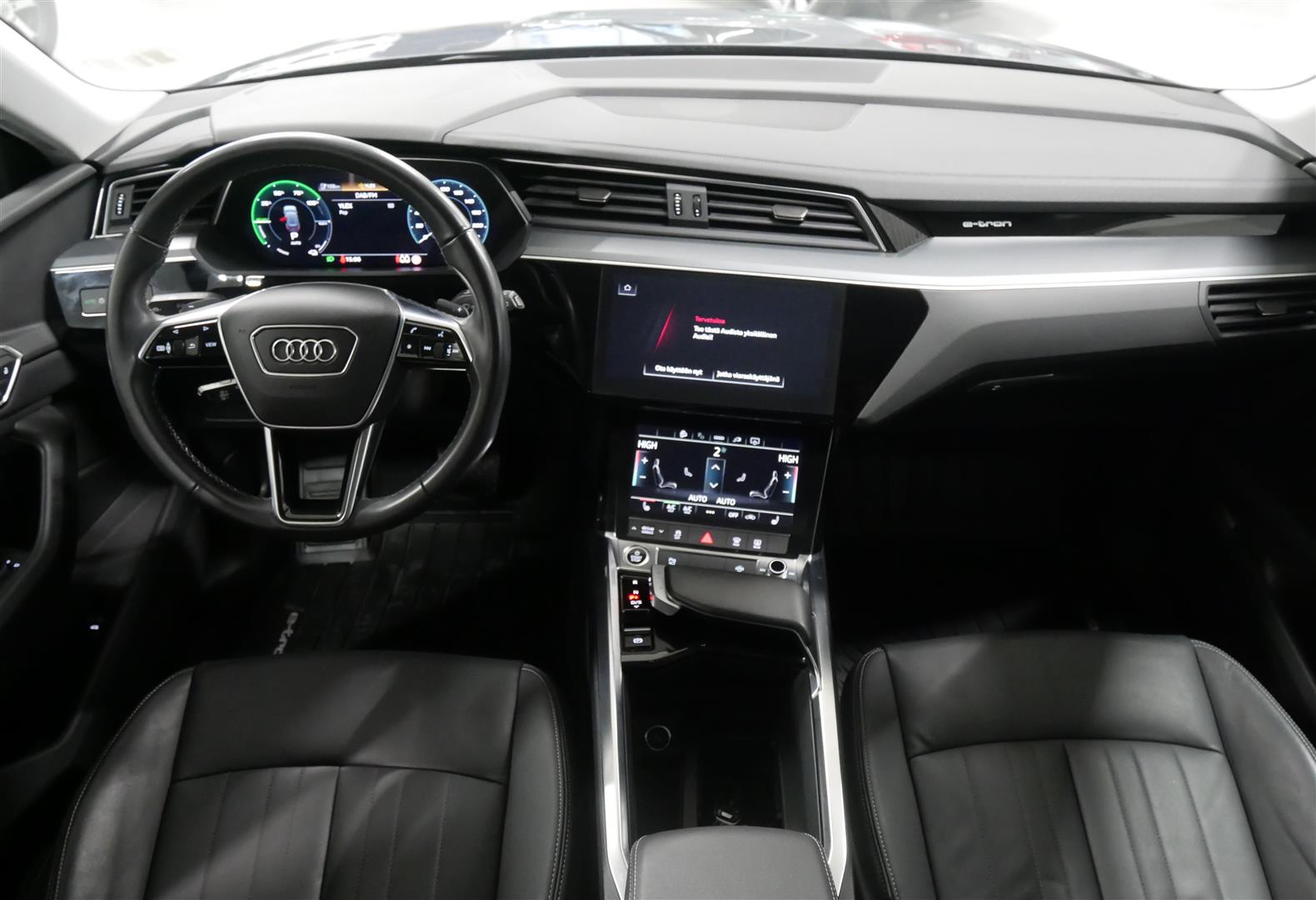 AUDI Q8 e-tron 2023