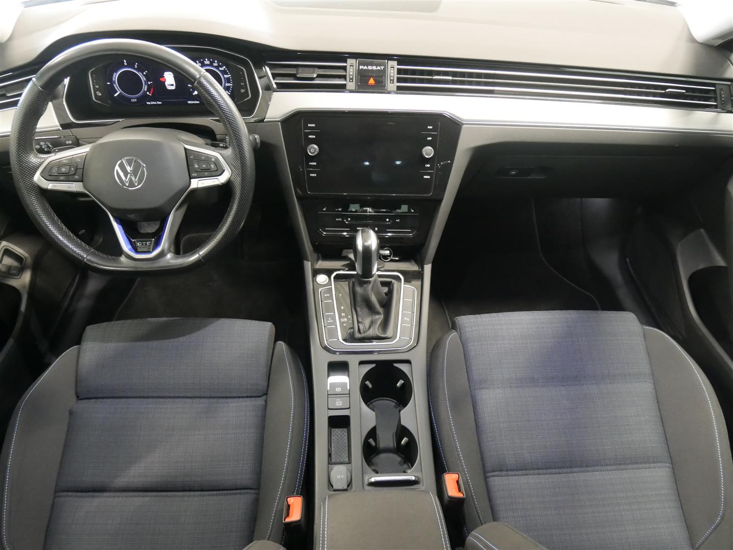 Volkswagen Passat 2022