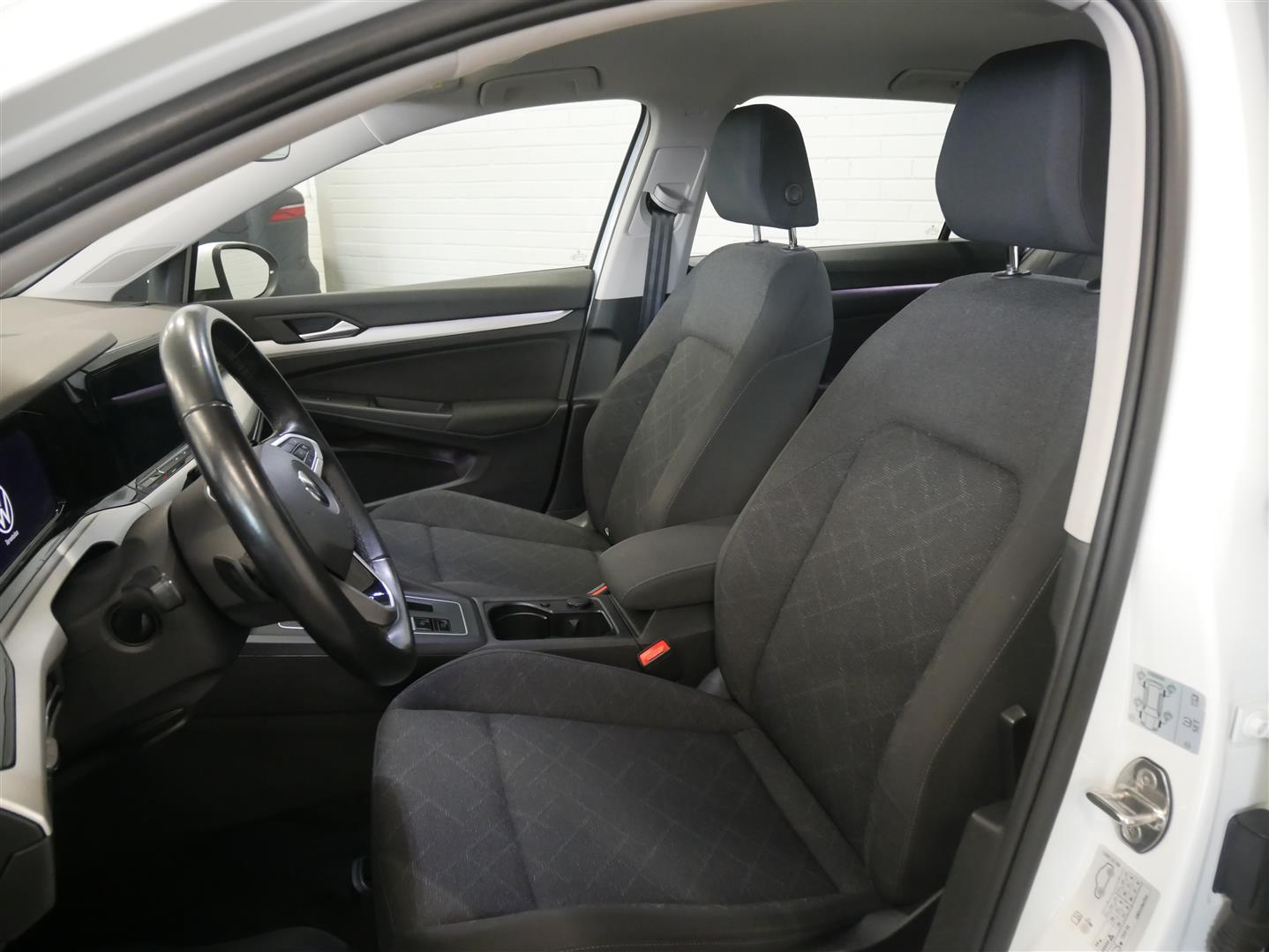 VOLKSWAGEN Golf 2021