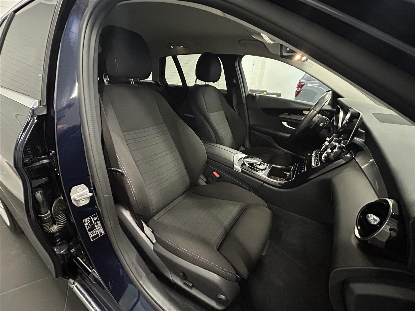 MERCEDES-BENZ C 300 e 2020