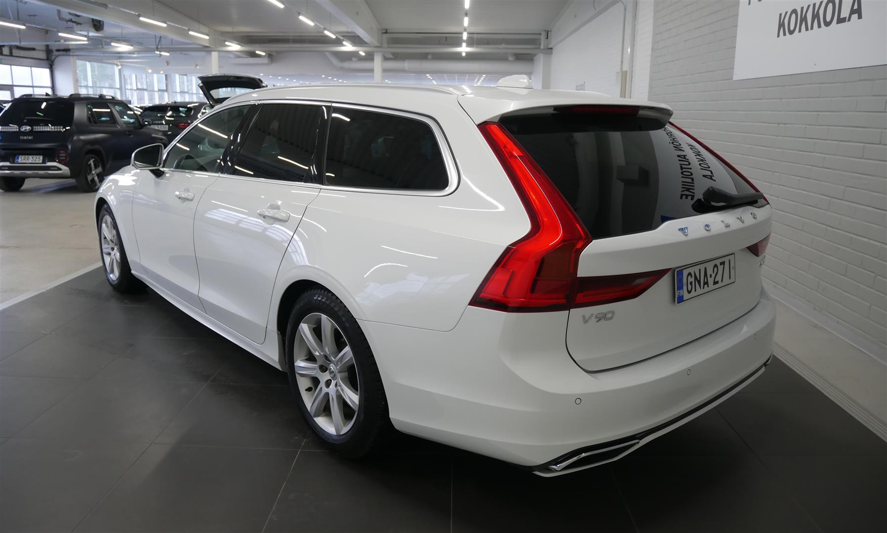 VOLVO V90 2019