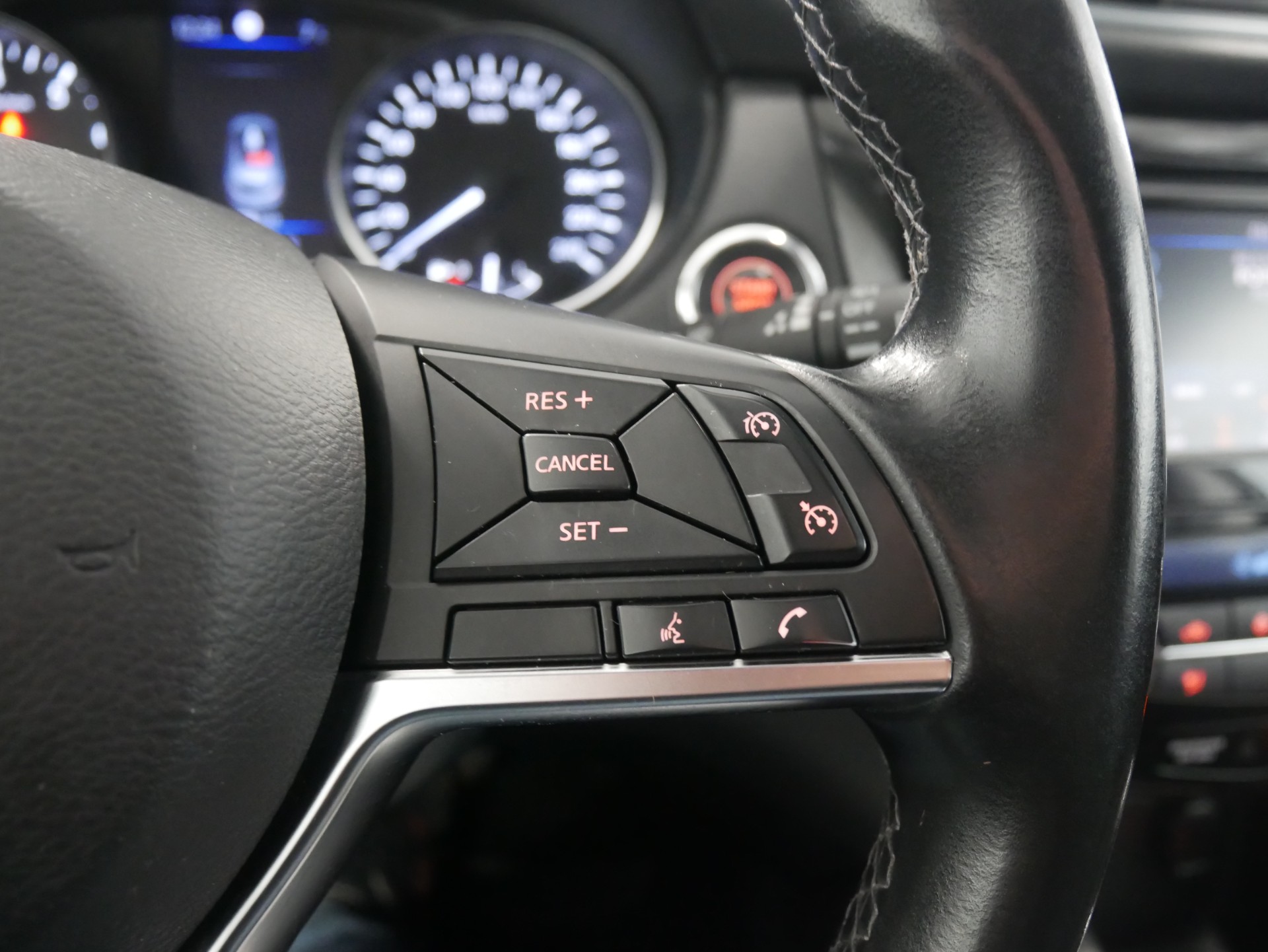 NISSAN Qashqai 2020