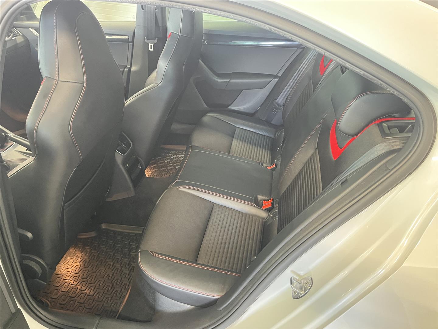 SKODA Octavia 2015