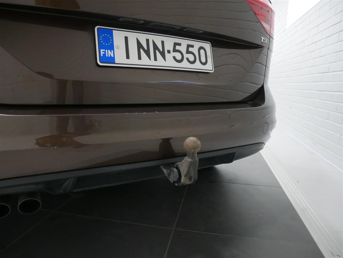 VOLKSWAGEN Touran 2016