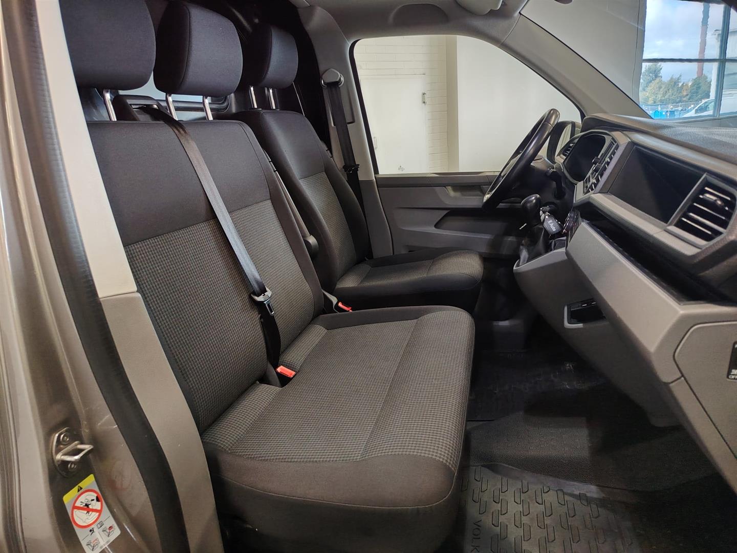 VOLKSWAGEN Transporter 2022