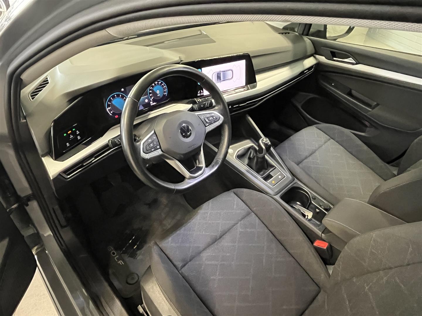 VOLKSWAGEN Golf 2021