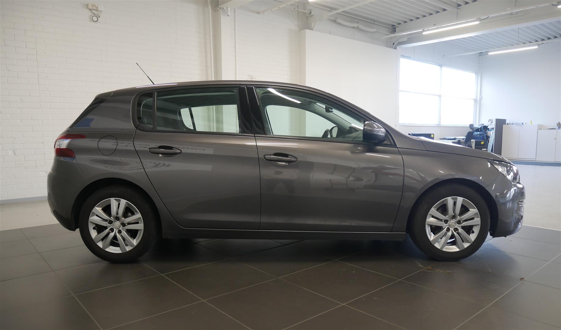 PEUGEOT 308 2016